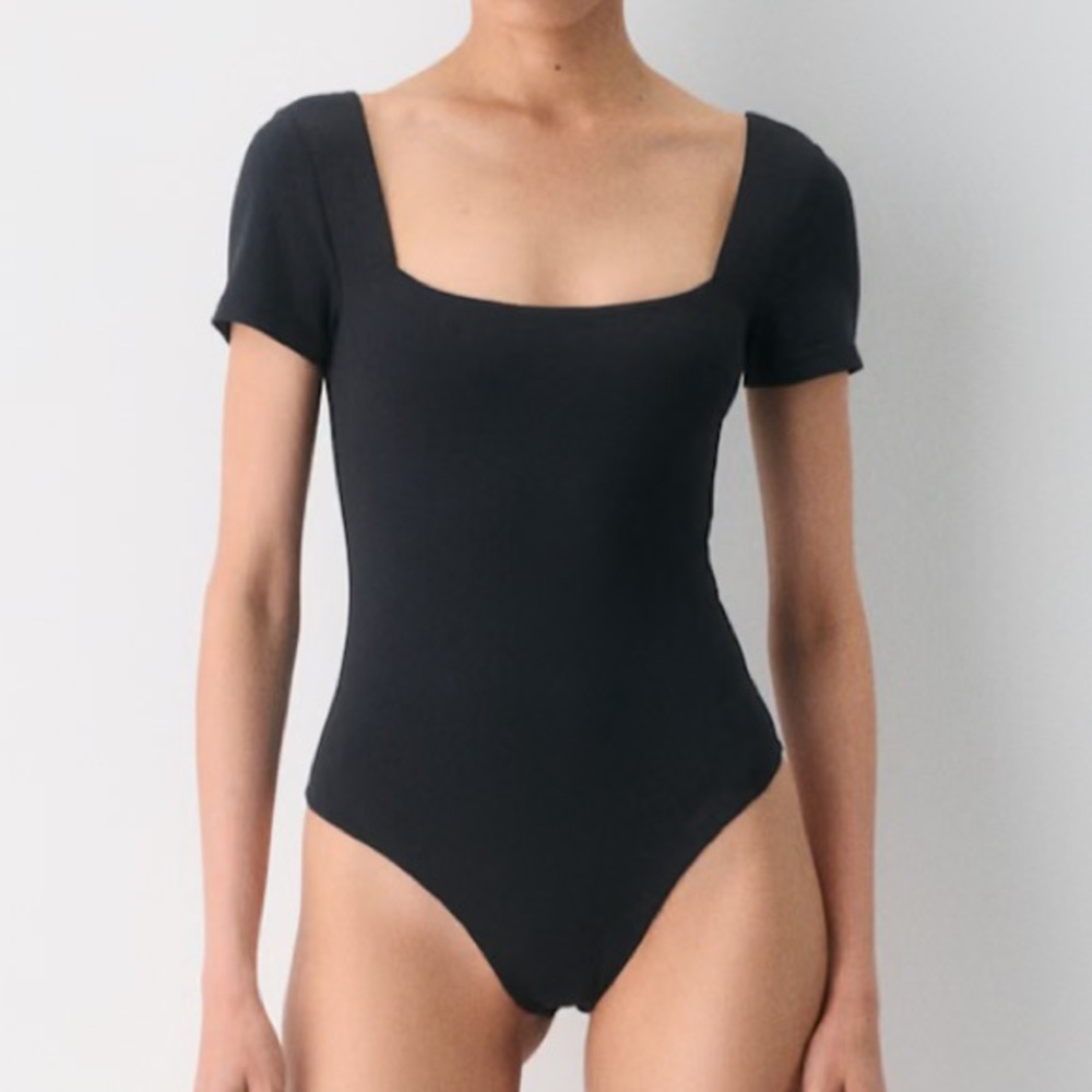 Babaton Contour Black Bodysuit